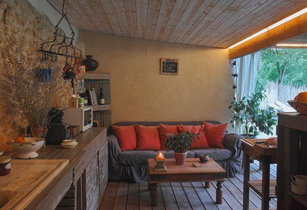 Bed and Breakfast Le Moulin De Picaud Grans Exterior foto